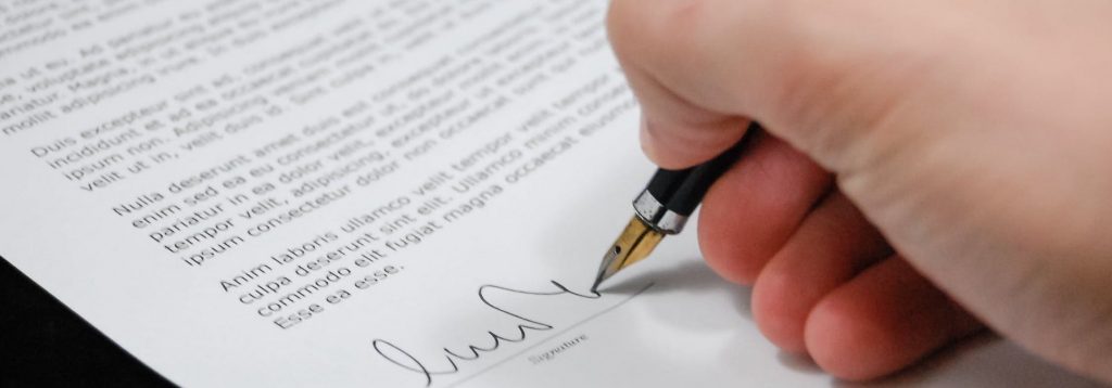 Contratación con particulares y con el Estado